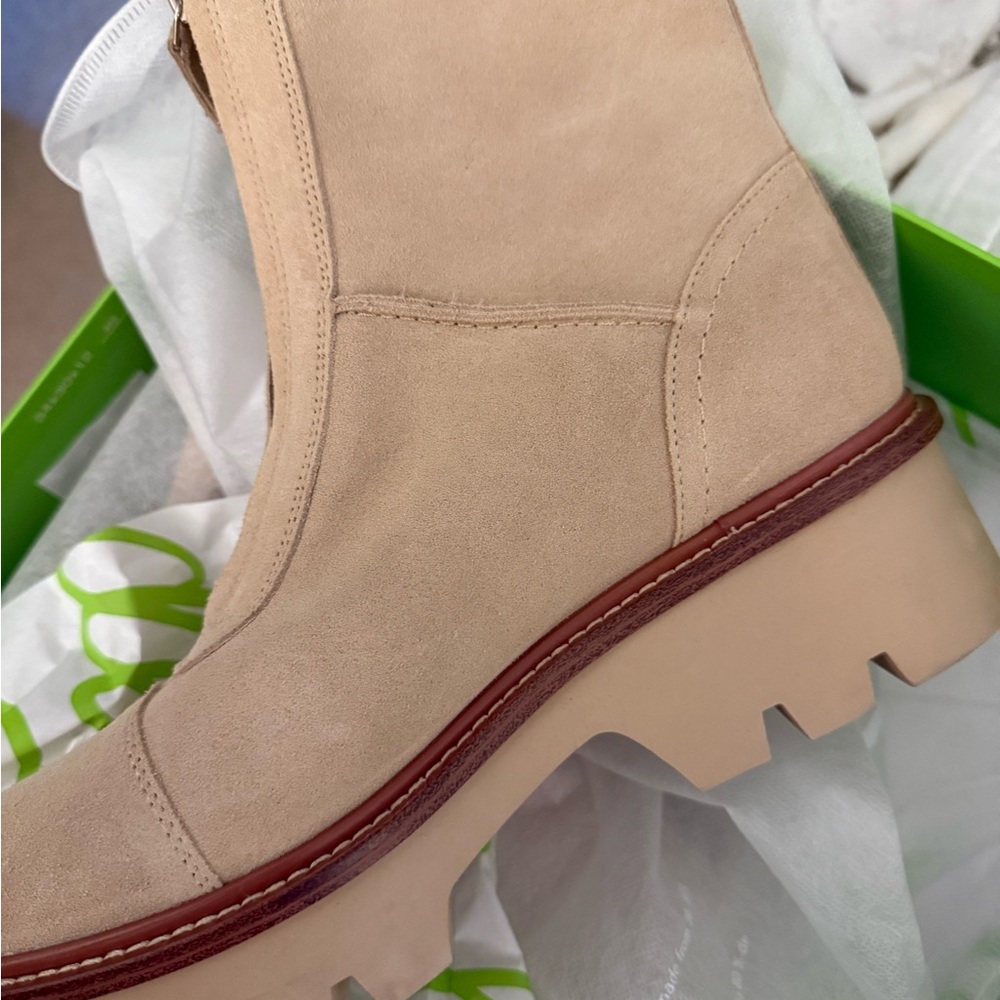 NIB $160 San Edelman Coopwr Chelsea Boots Oat suede color 9 - Picture 7 of 7